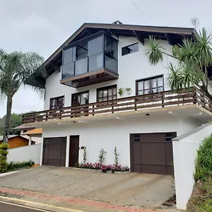 Apartamento Felder, Treze Tílias