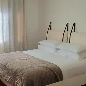 Quarto em Acomodações Particulares Thaler, Treze Tílias